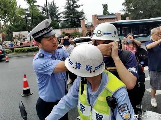  考生|遗落证件、走错考场、被蝎子蛰伤…这些“粗心大意”都有他们来扛→