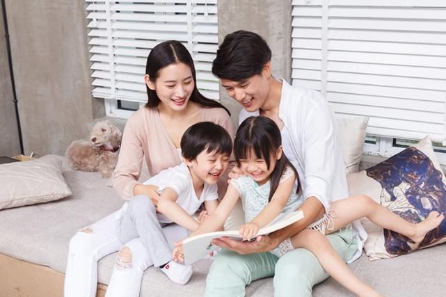 热爱|开学季，这样教“小棉袄”保护自己，又能让她学会热爱这个世界