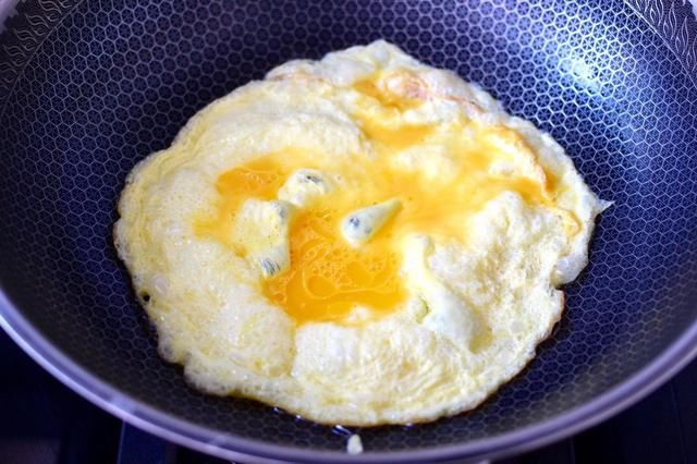 连声|夏天,吃肉不如喝此汤,女儿喝了3碗没解馋,连声说鲜