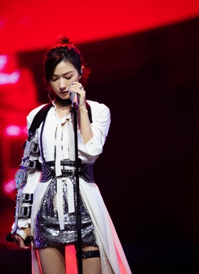  浪姐|《浪姐》第二季嘉宾名单被曝，赵丽颖不意外，她真的会来？