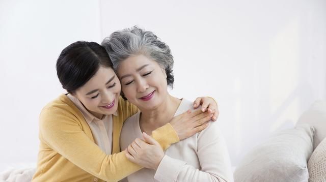 儿子|70岁老人在儿子和女儿家各住半个月，我才发现晚年能依靠的是谁