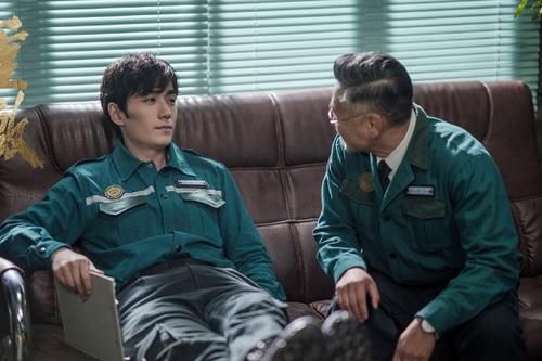  之极海|《重启之极海听雷》结局，主创人员催第二季，朱一龙直接杨迪搞笑