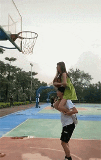  将近|“妹子伸出舌头量长度，将近10cm！”评论却说......哈哈哈太坏了！