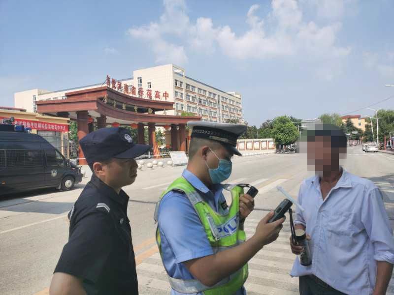  交警|桐柏交警：高考期间男子驾驶噪音摩托车闯限行