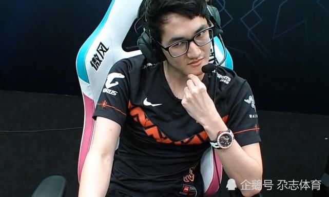 Mlxg|Mlxg直播:与Karsa一起吃饭两个人花6000多