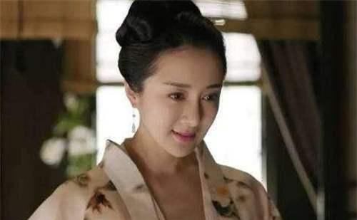  侯府|硬核忠仆？“妙人”常嬷嬷，为何能逆袭为人生赢家？