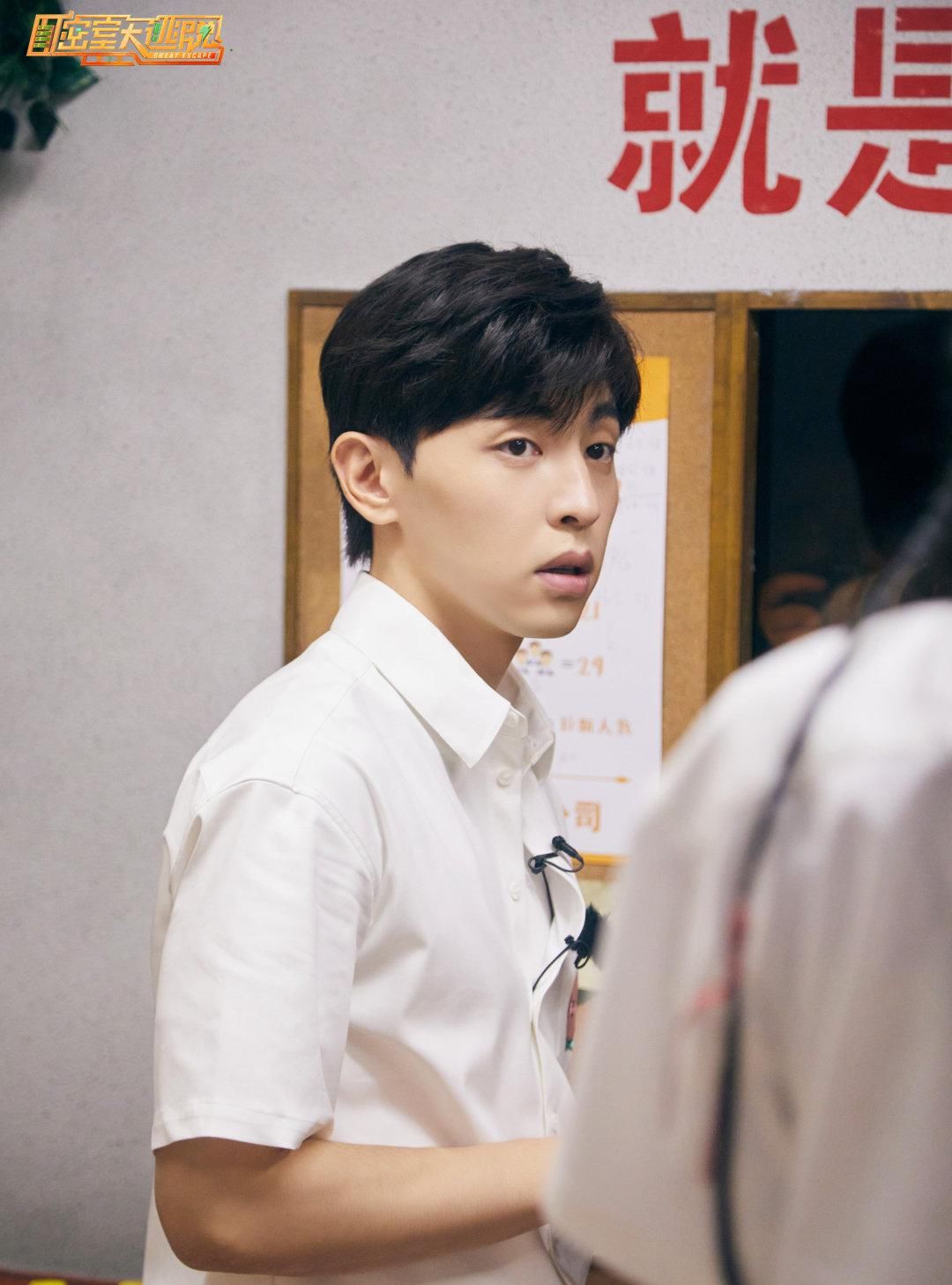  阴阳师|邓伦拍《阴阳师》断水3天，被导演郭敬明称赞，网友：太敬业了