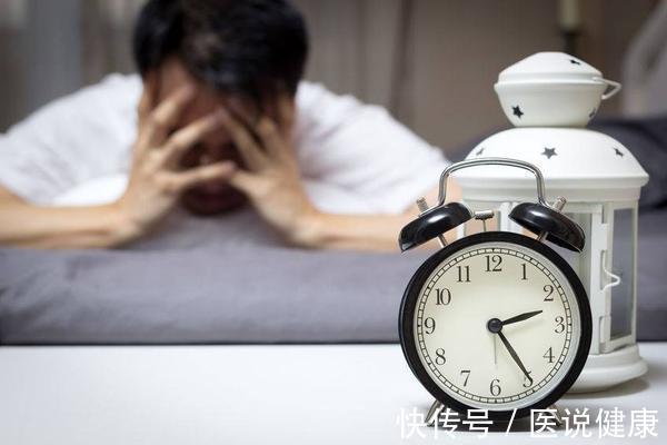 治疗失眠的9种小妙招(经常被失眠困扰，或是这3个原因引起的，推荐3个小方法或能缓解)