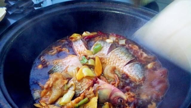  味道|这两种调味料都是腥味的“催化剂”，不管炖什么鱼，都不要放