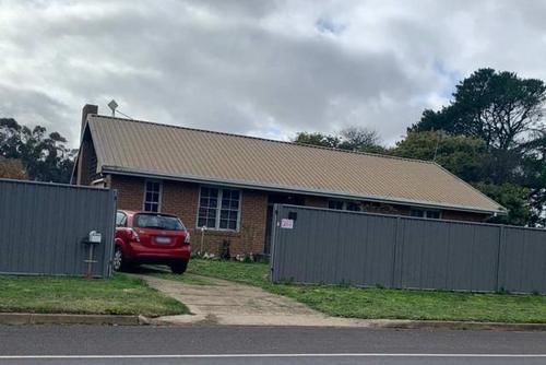 霸占|澳洲女警疫情期间利用法律漏洞霸占6处房产，被判刑4年6个月