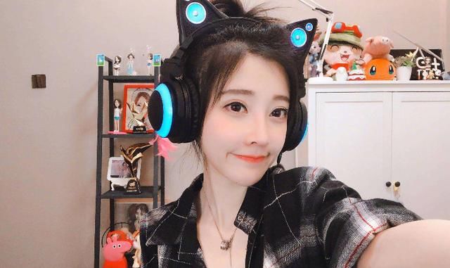 综艺节目|网红纷纷转型为哪般？李佳琦、李雪琴后，薇娅也要转型综艺？