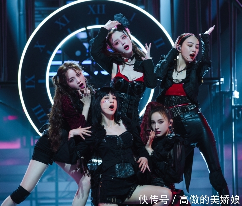  算是非常|《浪姐》四公舞台海报出炉，张雨绮组七人成团，万茜组阵容绝了