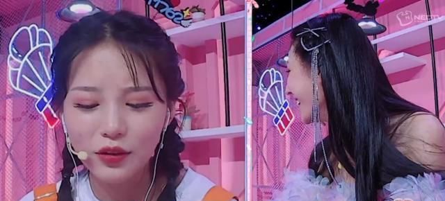  直播|落地成双：呆萌女帝属性暴露无遗，偏爱八块腹肌的小哥哥