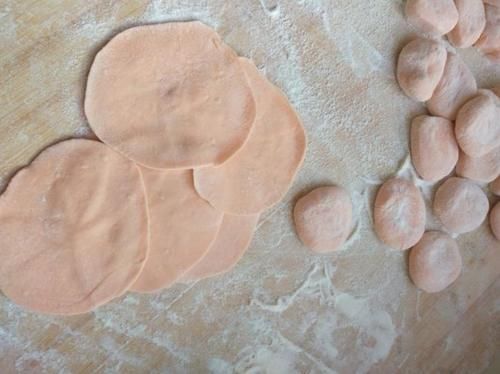  饺子|这馅饺子鲜美多汁，多做这一步好包不出汤，出锅连吃30个，太香了