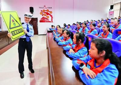  心中|法治副校长：在青少年心中播撒法治种子