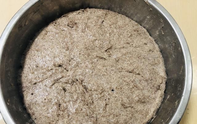  一搅蒸一蒸|红糖发糕的私藏做法,不揉面搅一搅蒸一蒸,松软如海绵