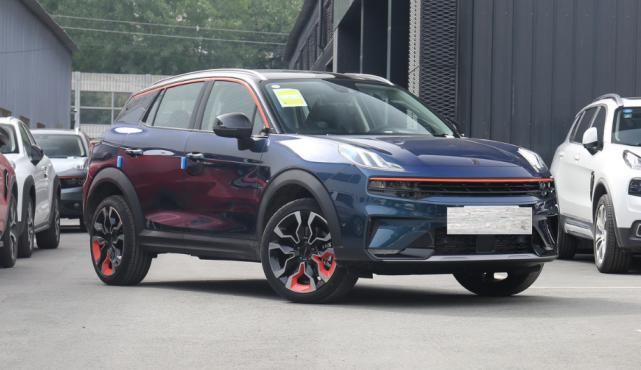  能成|领克06迈着小碎步，带着终身“四免”向大家走来，能成爆款？