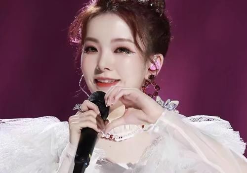  李晨|陈卓璇成团后发“小作文”，内容却在模仿李晨范冰冰，站的太高也不好