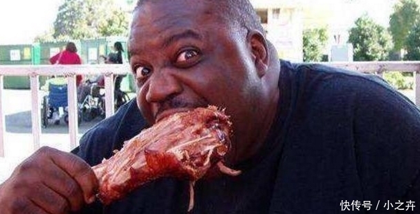 愣住|非洲人第一次吃中国猪蹄,结账时愣住了:你们太欺负人了