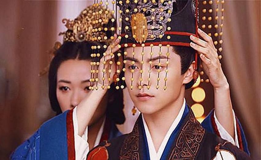 皇位|汉献帝为什么迫不及待要把皇位禅让给曹丕,他怎么会这么反常