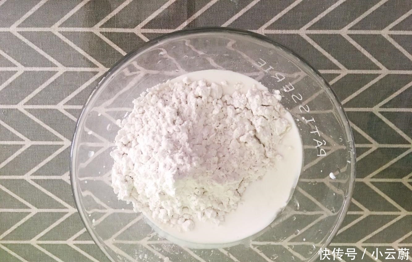 爽口|紫薯千层糕做法太简单了, 搅一搅, 蒸一蒸, 爽口弹牙又营养健康
