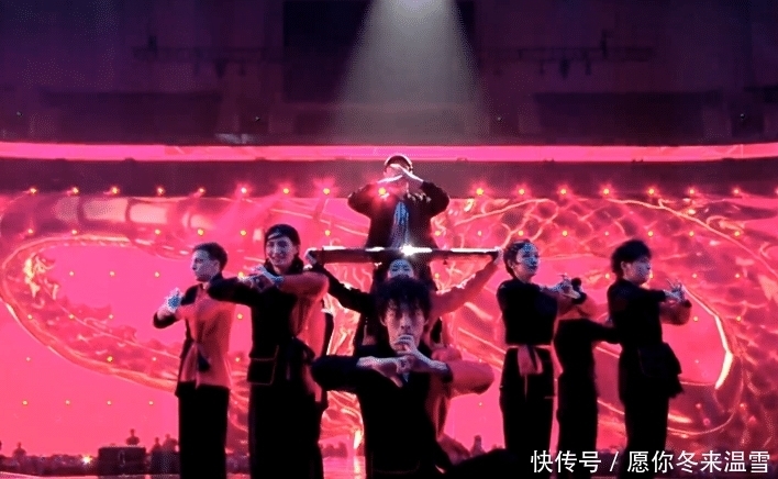 诞生|《街舞3》4强诞生,S.K.Y李希侃却成亮点,全程面具遮鼻子