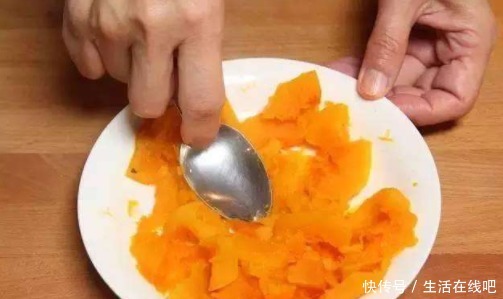 好吃|做南瓜饼要用这种“粉”来做,南瓜饼Q弹软糯,吃着好吃更营养