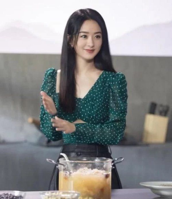 综艺|赵丽颖综艺中情绪崩溃倒床痛哭,大喊:自己的事情都想不明白