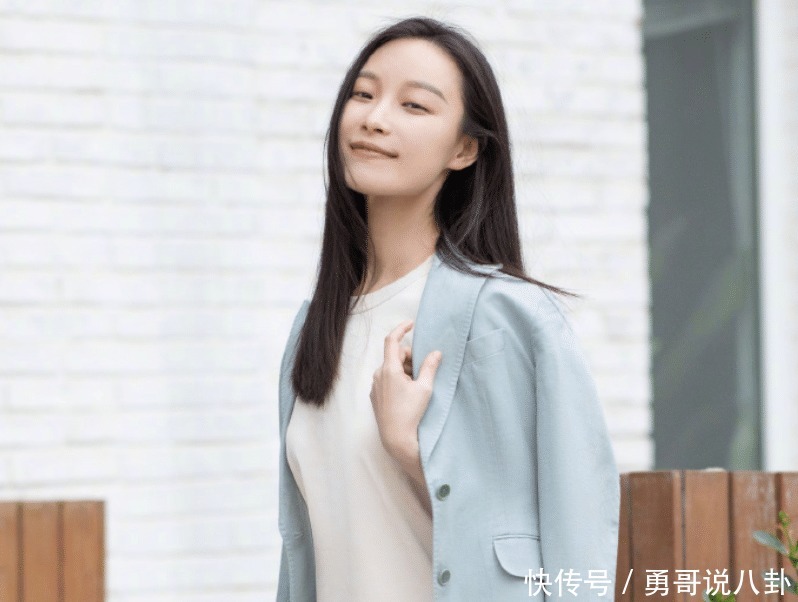  欢呼雀跃|《中餐厅4》来袭，嘉宾阵容名单被曝光，大家都欢呼雀跃了！