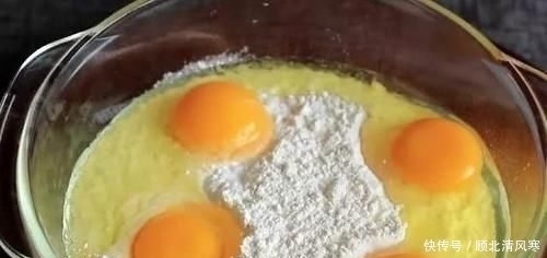 油炸|1碗面粉,4个鸡蛋,不用蒸不油炸,外酥里嫩,小孩抢着吃