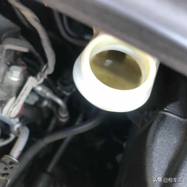  福克斯|性能粉36万买福克斯RS，才一年的车为何拆这么多？买主草率了