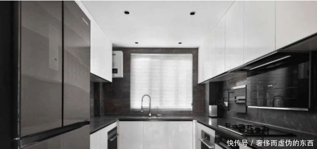  黑白|现代简约风 | 高级黑白灰，经典颜色碰撞