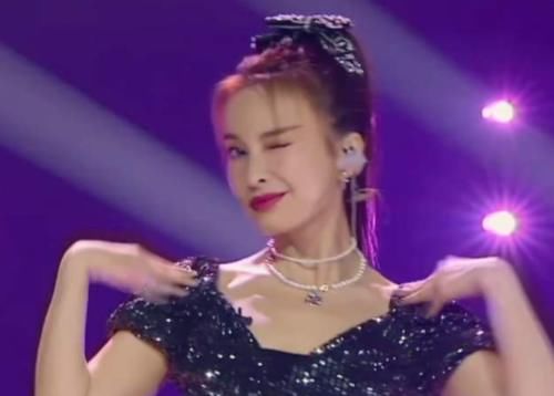  芒果|芒果自断双臂？二公淘汰了亲闺女，路人透露另一个也难逃被踢名单