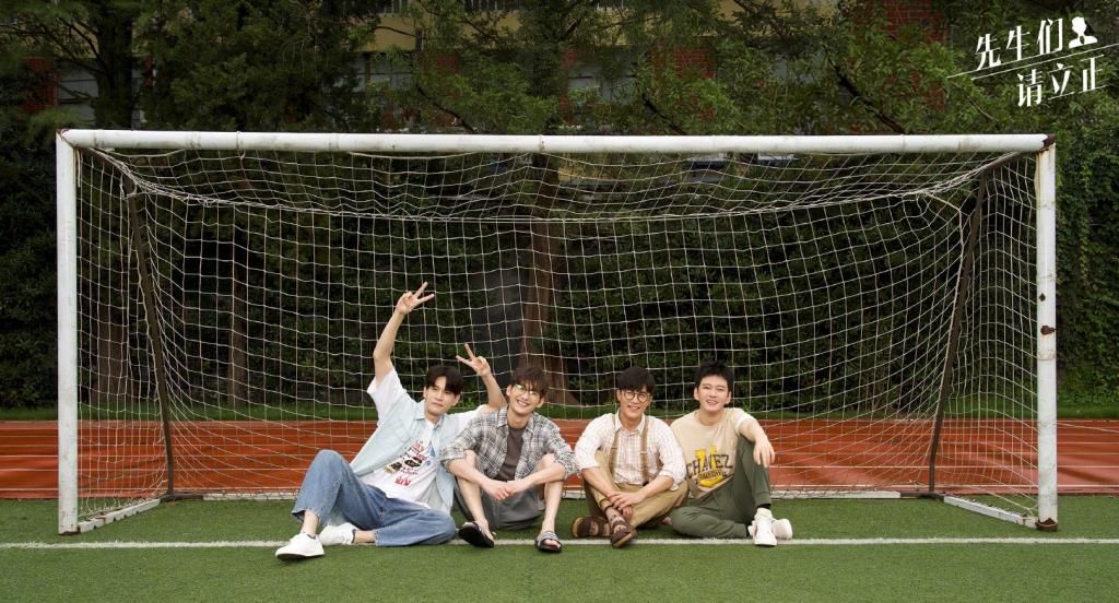  发文|张翰发文：不惧时光。工作室转发：时光流转，幸好身边的人一直未变