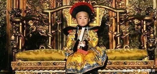 童年|溥仪晚年回故宫在龙椅下拿出一件东西,专家都不知道,是皇帝童年