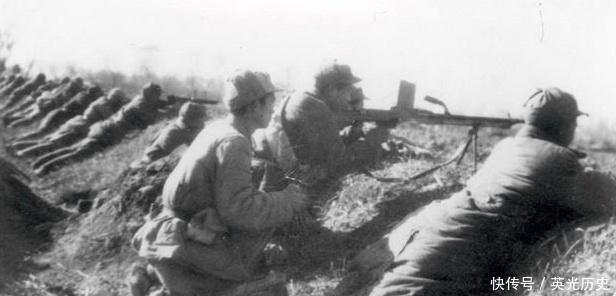 大军|司令决定用4个师突围,他力主减掉一个师,结果十万大军全覆灭