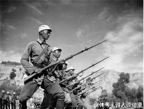 打下|这位少将为了打下据点，竟向上将下命令：赶紧开炮