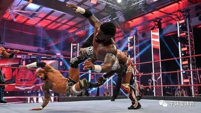  阿里|WWE神秘黑客阿里重返RAW，与李科学合体，莱斯利都不是他的对手