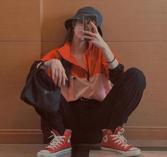 模板|“中国泫雅”火上热搜 宋妍霏才是白富美终极穿搭模板