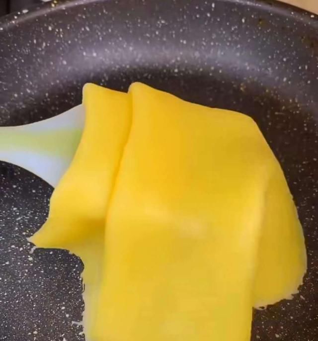  芒果|好吃的芒果毛巾卷平底锅就可以做来跟小编一起做吧