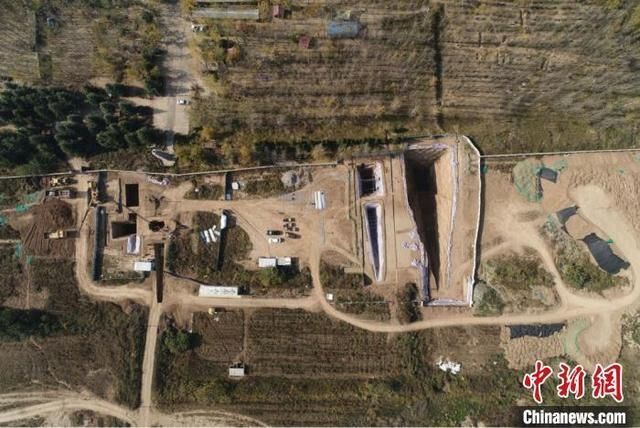  大型|西安白鹿原发现西汉早期大型墓葬 其中出土2200余枚玉衣片