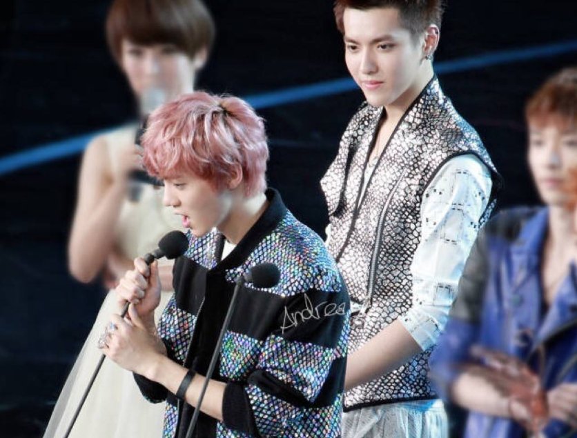  鹿晗|《新说唱》官宣帮唱嘉宾，鹿晗助阵吴亦凡，爷青又回