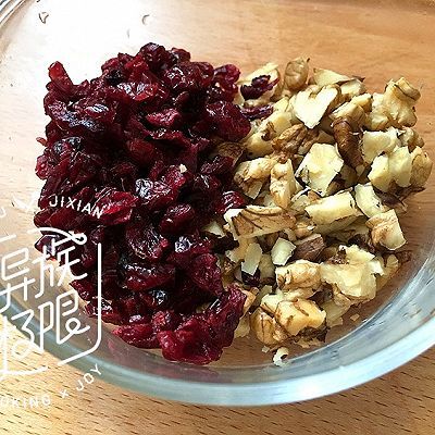  蔓越|蔓越莓鲜葡萄汁软欧包