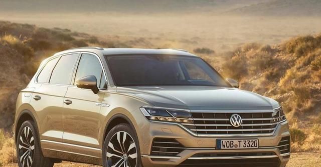 X5|宝马X5正在怼途锐，结果RX来了