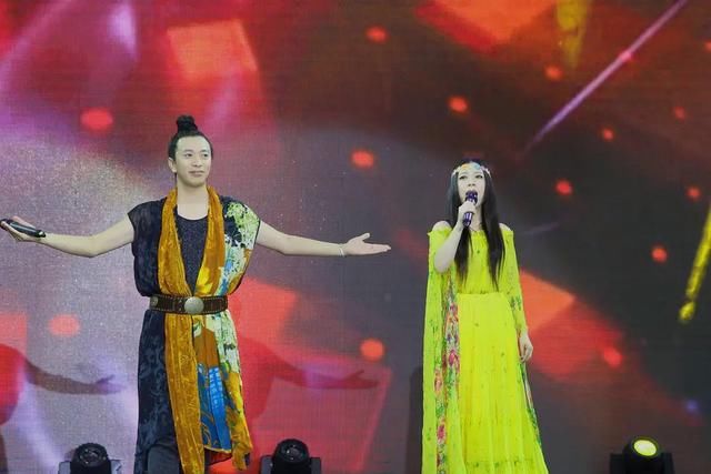  夺冠|怒怼巫启贤、打败云飞夺冠，安与骑兵从《星光大道》走上了独木桥