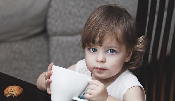 自尊|父母的3个行为，严重伤害了孩子自尊，看看你中招了吗？