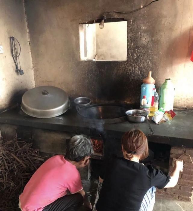 周至|周至籍董事长赵银良回乡送爱心