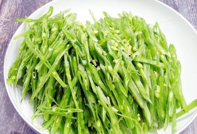 炖肉|这4种蔬菜晒干后,比新鲜的还好吃,冬天炖肉吃,味道太香了