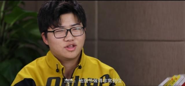  天才|赖神QG青训SOLO杰杰，天才边路对线都被压制！