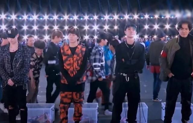  现场|王一博比钟汉良矮3公分，现场却差距明显，王嘉尔的身高给出答案